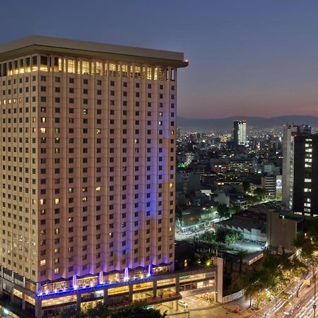 피에스타 아메리카나 레포르마 호텔 멕시코 시 외부 사진 The hotel at night