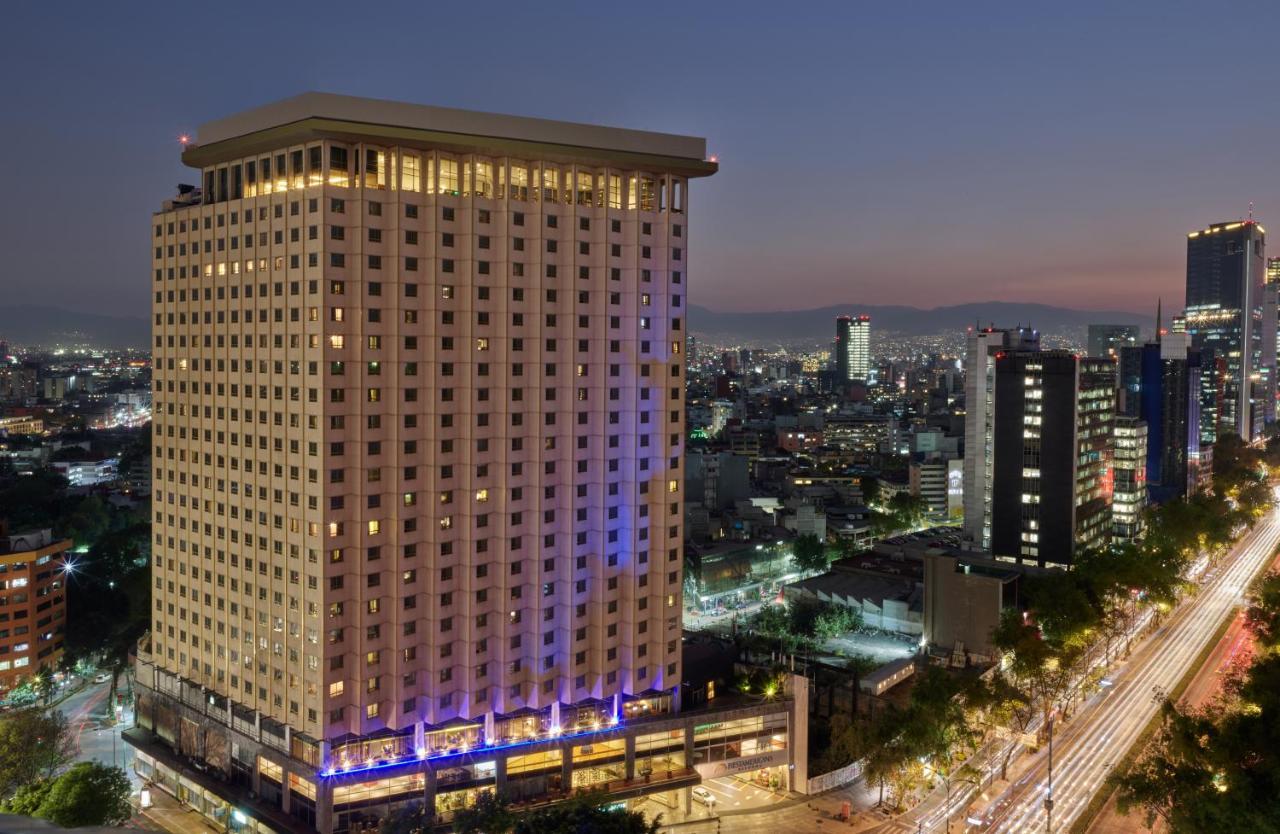 피에스타 아메리카나 레포르마 호텔 멕시코 시 외부 사진 The hotel at night